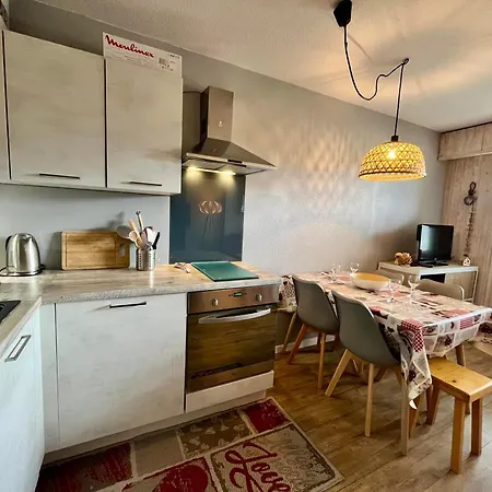 Apartamento Cocooning Avec Balcon, Parking Souterrain Au Coeur De - Fr-1-624-70